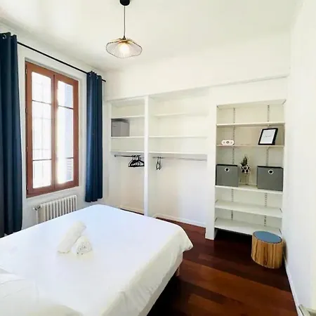 Great For * Paris
